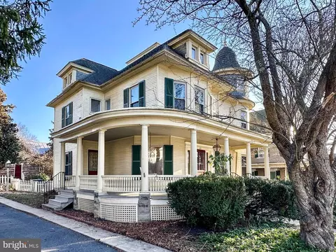 211 Church St, New Windsor, MD 21776