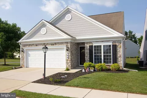 300 Clubside Dr #268, Taneytown, MD 21787