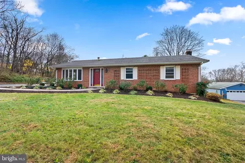 5860 W W Fls, Mount Airy, MD 21771