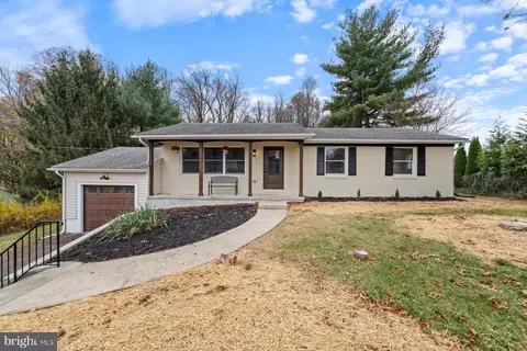 2403 Shawnee Dr, Finksburg, MD 21048