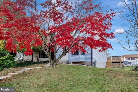 647 Johahn Dr, Westminster, MD 21158