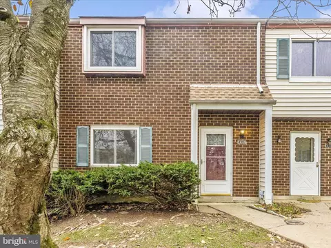 4302 White Oak Ct #4302, Hampstead, MD 21074