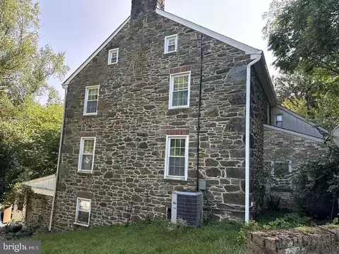 707 Wheatley Dr, Westminster, MD 21157