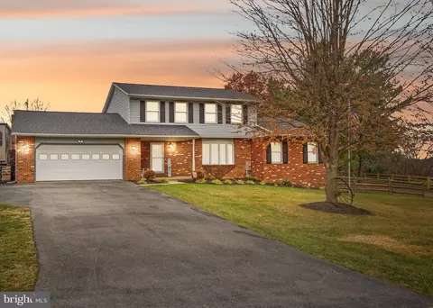 6646 Wind Ridge Rd, Mount Airy, MD 21771