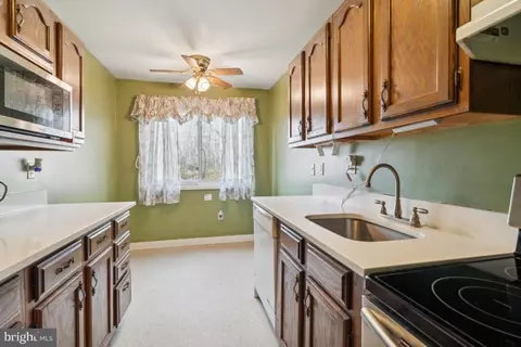 1004 Scarlet Oak Ct #1C, Hampstead, MD 21074 photo 7