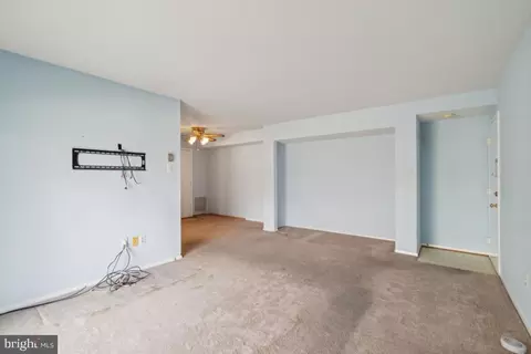 1004 Scarlet Oak Ct #1C, Hampstead, MD 21074 photo 3