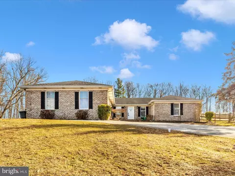 1515 S Pleasant Valley Rd, Westminster, MD 21158
