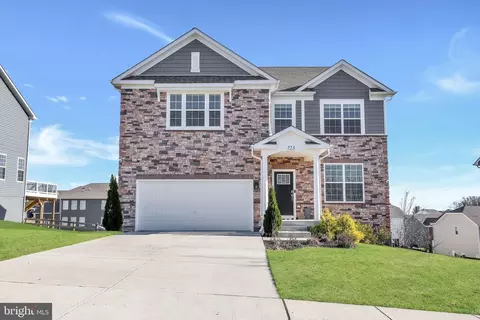 723 Blue Moon Ln, Westminster, MD 21157