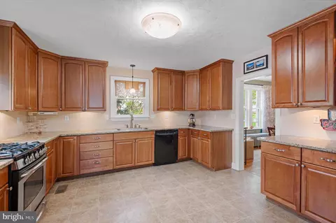 409 E Main St, Westminster, MD 21157 photo 16