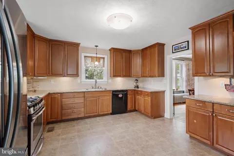 409 E Main St, Westminster, MD 21157 photo 15