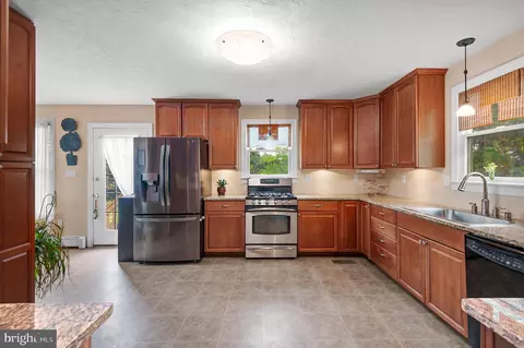 409 E Main St, Westminster, MD 21157 photo 17