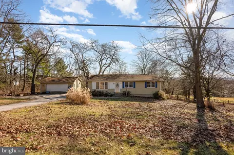 2001 E Deep Run Rd E, Manchester, MD 21102 photo 2