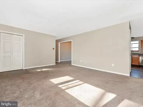 Living - 4040 Carrollton Rd, Upperco, MD 21155 photo 4 of 7