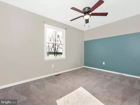 Bedroom - 4040 Carrollton Rd, Upperco, MD 21155 photo 5 of 8