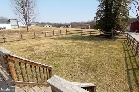 Exterior - 201 Maple Ave, New Windsor, MD 21776 photo 6 of 6