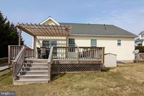Exterior - 201 Maple Ave, New Windsor, MD 21776 photo 3 of 6