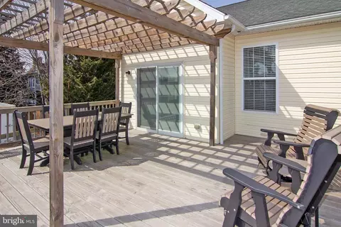 Exterior - 201 Maple Ave, New Windsor, MD 21776 photo 4 of 6