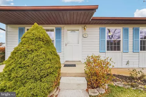 990 Eckard Ct, Westminster, MD 21158 photo 5