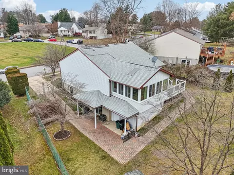 990 Eckard Ct, Westminster, MD 21158 photo 3