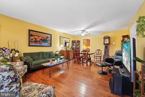 990 Eckard Ct, Westminster, MD 21158 photo 8