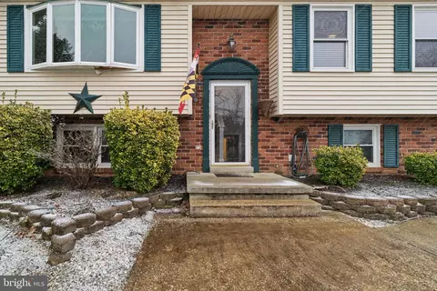 2903 Holland Dr, Manchester, MD 21102