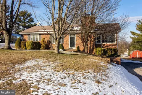 Exterior - 704 Stone Rd, Westminster, MD 21158 photo 2 of 4