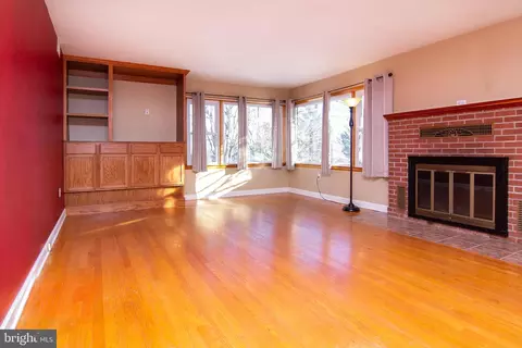 Living - 704 Stone Rd, Westminster, MD 21158 photo 1 of 7