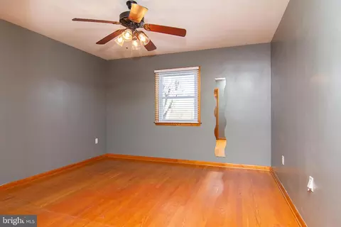 Bedroom - 704 Stone Rd, Westminster, MD 21158 photo 4 of 5