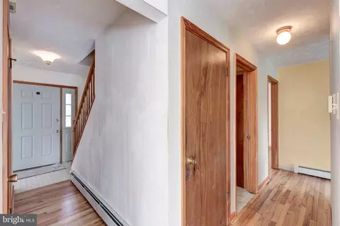 Entry Way - 4437 Dave Rill Rd, Hampstead, MD 21074 photo 1 of 5