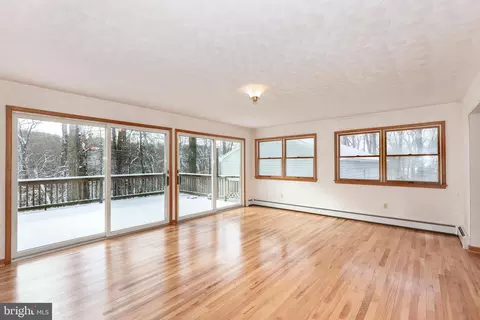 Living - 4437 Dave Rill Rd, Hampstead, MD 21074 photo 1 of 9