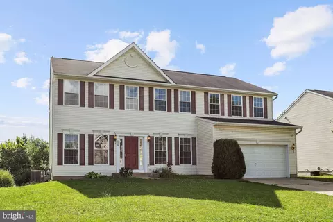 239 Hobbitts Ln, Westminster, MD 21158