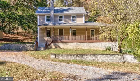 6 Railroad Ave, Sykesville, MD 21784