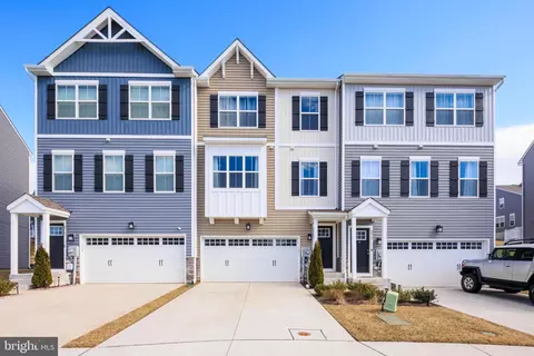 2765 Town View Cir, New Windsor, MD 21776