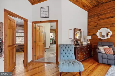Entry Way - 2575 Ebbvale Rd, Manchester, MD 21102 photo 12 of 12