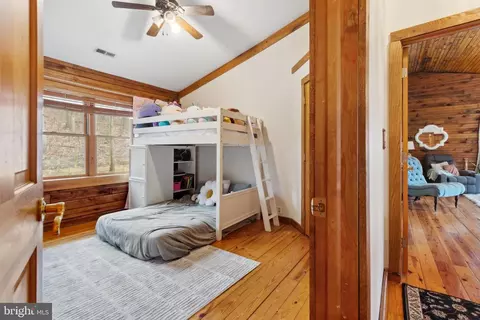 Bedroom - 2575 Ebbvale Rd, Manchester, MD 21102 photo 4 of 8