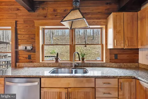 Kitchen - 2575 Ebbvale Rd, Manchester, MD 21102 photo 2 of 4