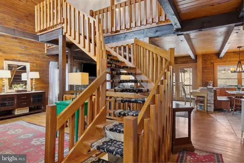 Entry Way - 2575 Ebbvale Rd, Manchester, MD 21102 photo 1 of 12