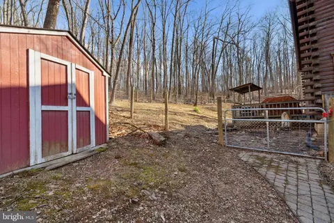 Exterior - 2575 Ebbvale Rd, Manchester, MD 21102 photo 5 of 8