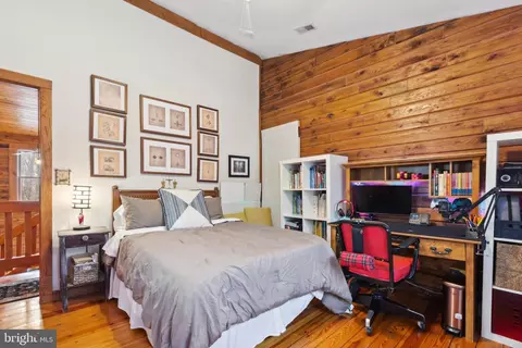 Bedroom - 2575 Ebbvale Rd, Manchester, MD 21102 photo 5 of 8