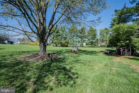 Exterior - 195 Phillips Dr, Hampstead, MD 21074 photo 7 of 17