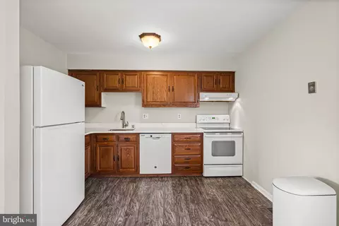 Kitchen - 195 Phillips Dr, Hampstead, MD 21074 photo 3 of 4