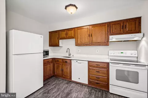 Kitchen - 195 Phillips Dr, Hampstead, MD 21074 photo 1 of 4