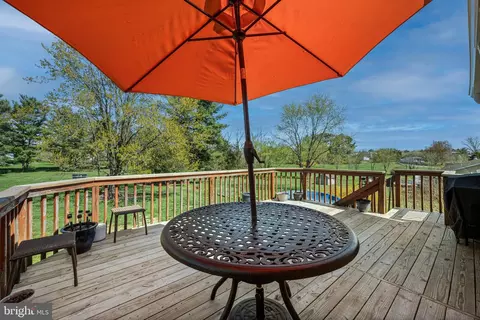 Exterior - 195 Phillips Dr, Hampstead, MD 21074 photo 5 of 17
