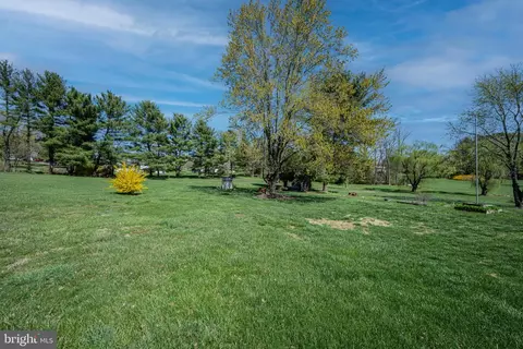 Exterior - 195 Phillips Dr, Hampstead, MD 21074 photo 9 of 17