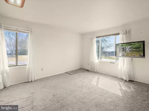 Living - 1100 Cedarbrook Rd, Hampstead, MD 21074 photo 2 of 4