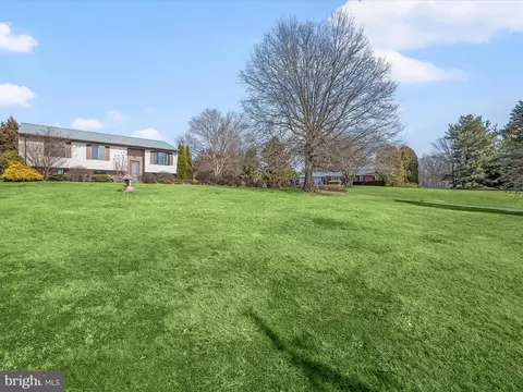 Exterior - 1100 Cedarbrook Rd, Hampstead, MD 21074 photo 2 of 10