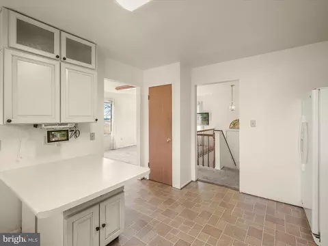 Kitchen - 1100 Cedarbrook Rd, Hampstead, MD 21074 photo 3 of 4
