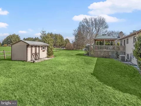 Exterior - 1100 Cedarbrook Rd, Hampstead, MD 21074 photo 6 of 10