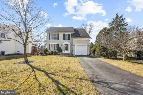 1021 Caren Dr, Eldersburg, MD 21784