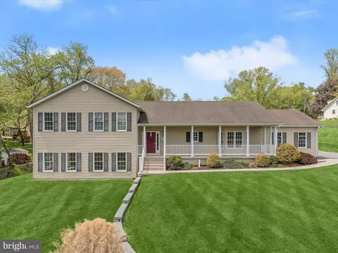 5262 Bartholow Rd, Sykesville, MD 21784